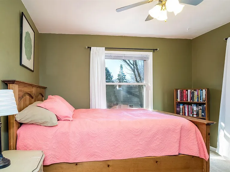 2837 Commercial Ave — Photo 9