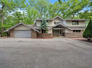 455 Beverly Pl, Lake Forest, IL
