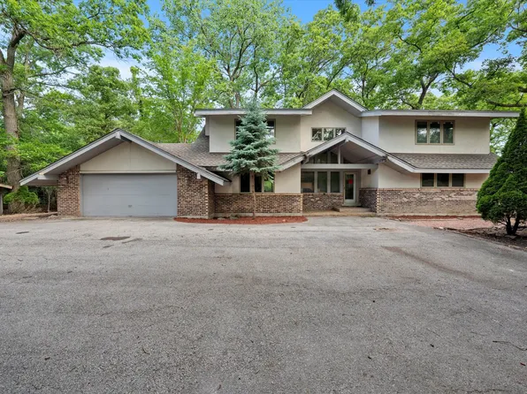 455 Beverly Pl, Lake Forest, IL 60045