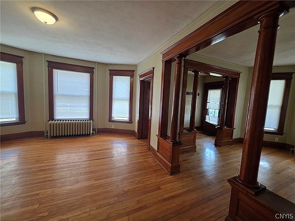 4th image of 1132 Downer Ave