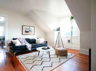 3008 21st Ave W, Seattle, WA 98199