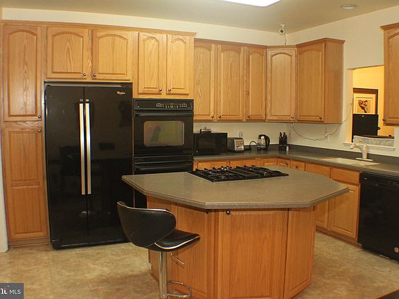 4th image of 11648 Fairfax Center Woods Trl