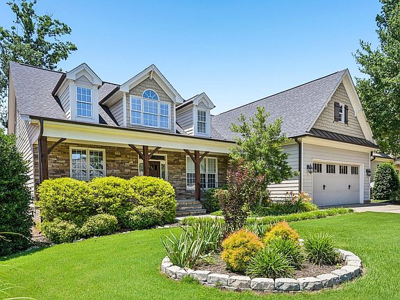 2nd image of 204 Plantation Dr