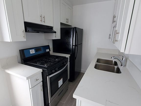 5th image of 4005 W 1st St APT 7