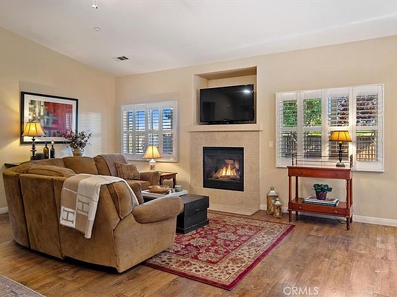 4th image of 925 Rosebay Way