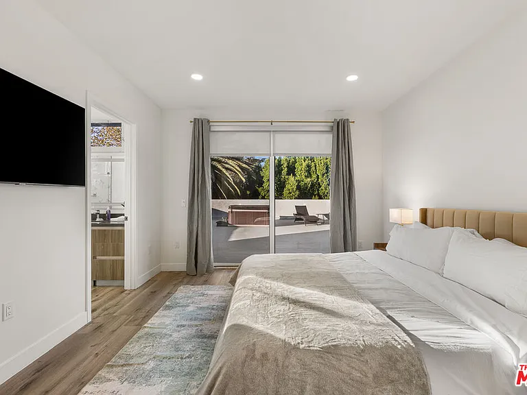 4806 Sylmar Ave #Penthouse 2 — Photo 14