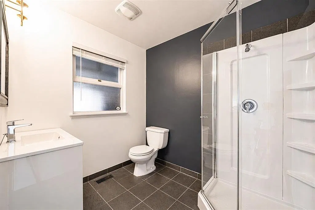 4 bed, 2275 sqft, $5,500 — Photo 4