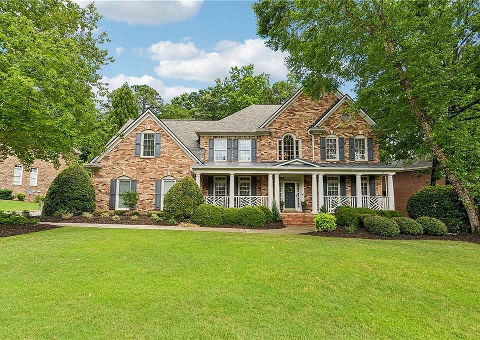 1st image of 160 Woodcliff Dr