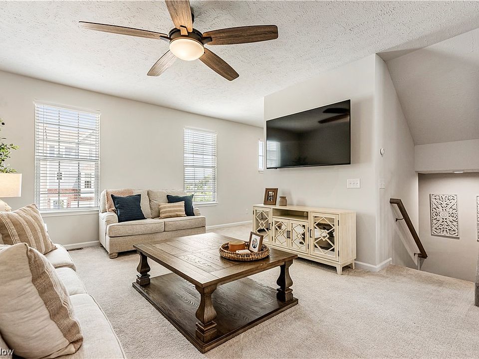 4006 Steels Cir, Stow, OH 44224 Zillow