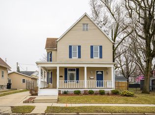 904 W Oakland Ave, Bloomington, IL