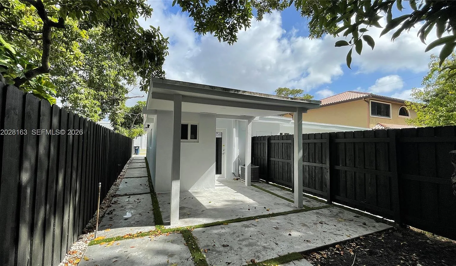 Tamiami Groves No 2 — Photo 4