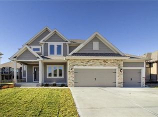 9028 N Askew Ave, Kansas City, MO 64156