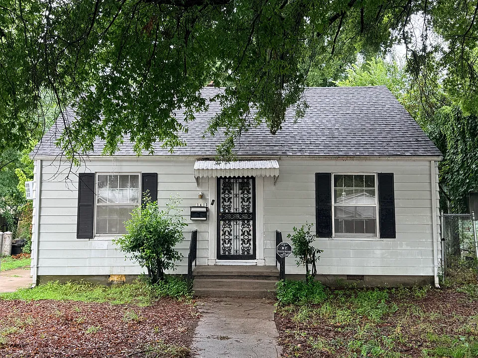 1413 W Main St