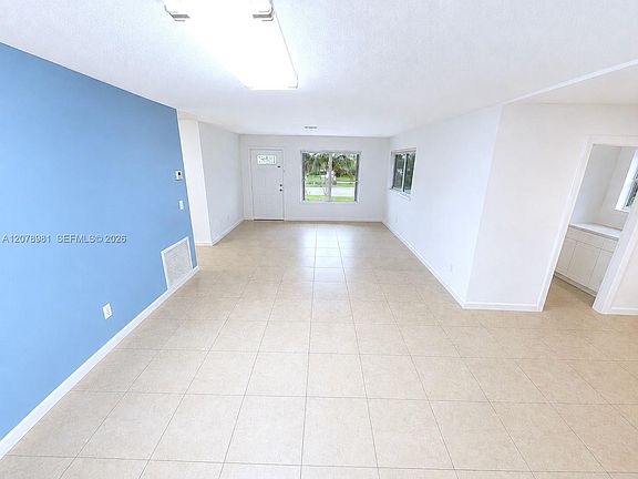 2nd image of 4940 SW 25th Ave
