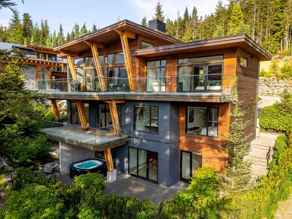 2909 Kadenwood Dr, Whistler, BC V8E 0L6