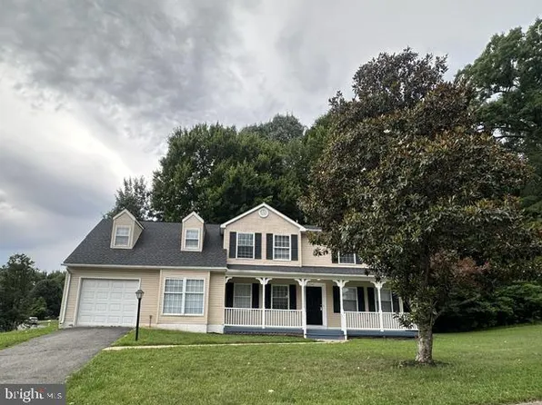 5561 Rowser Dr, Woodbridge, VA 22193
