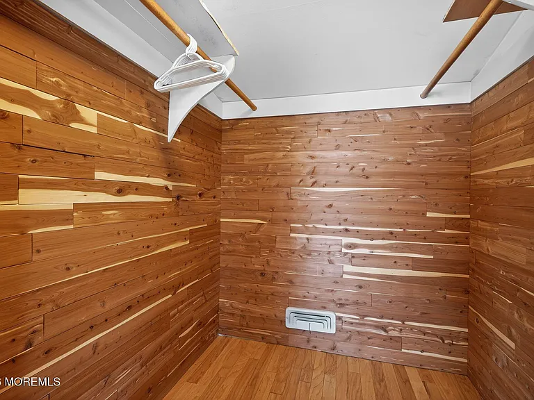1521 Ocean Ave — Photo 33