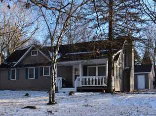 86 Lakeview Dr, Albrightsville, PA 18210