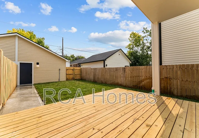 47 S Keystone Ave — Photo 4