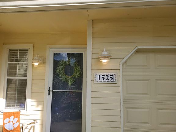 New storm door 