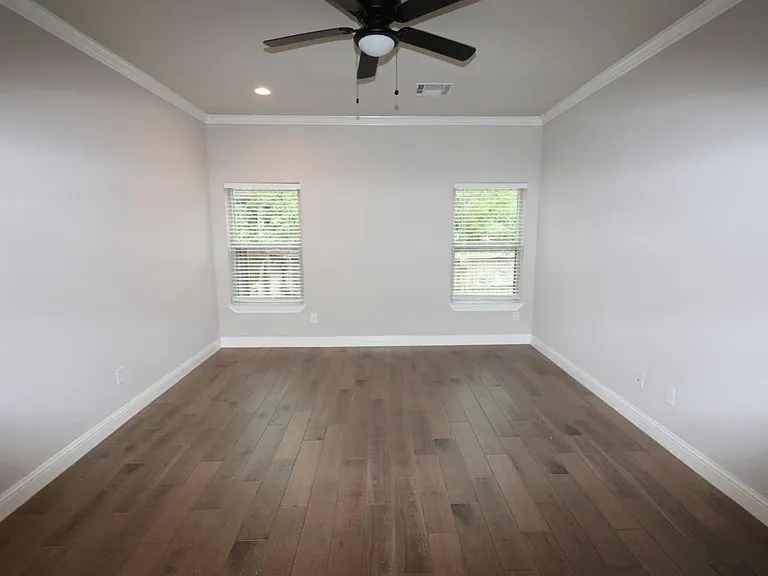 150 Harbour Town Cir — Photo 9