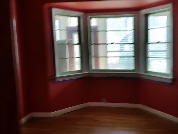 4th image of 202 Longwood Dr #House