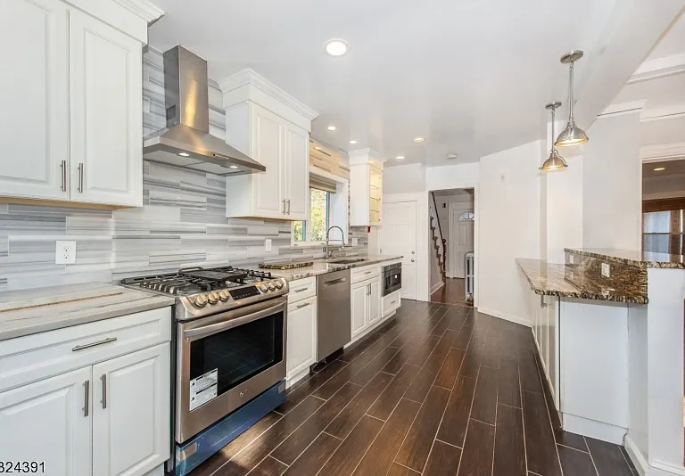 51 Cedar Ave — Photo 7