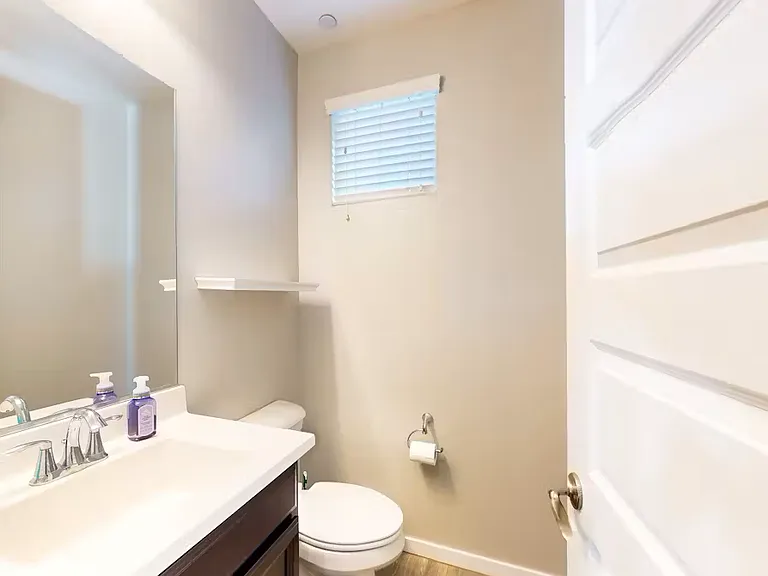 1919 S Follett Way — Photo 15
