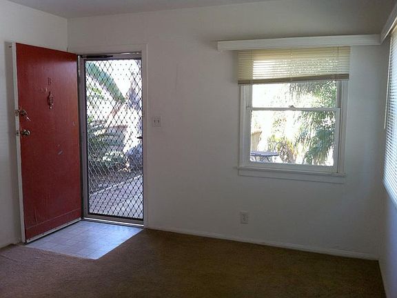 4th image of 900 S Myers St APT B
