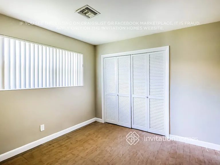 1810 N 47th Ave — Photo 10