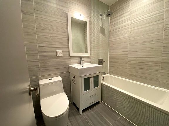 3rd image of 279 Bedford Ave #15