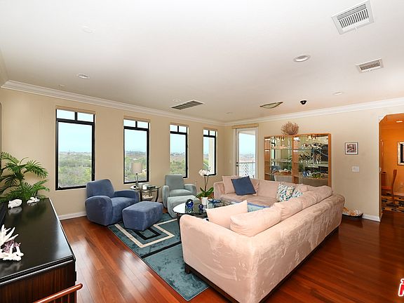3rd image of 5625 Crescent Park W APT 307