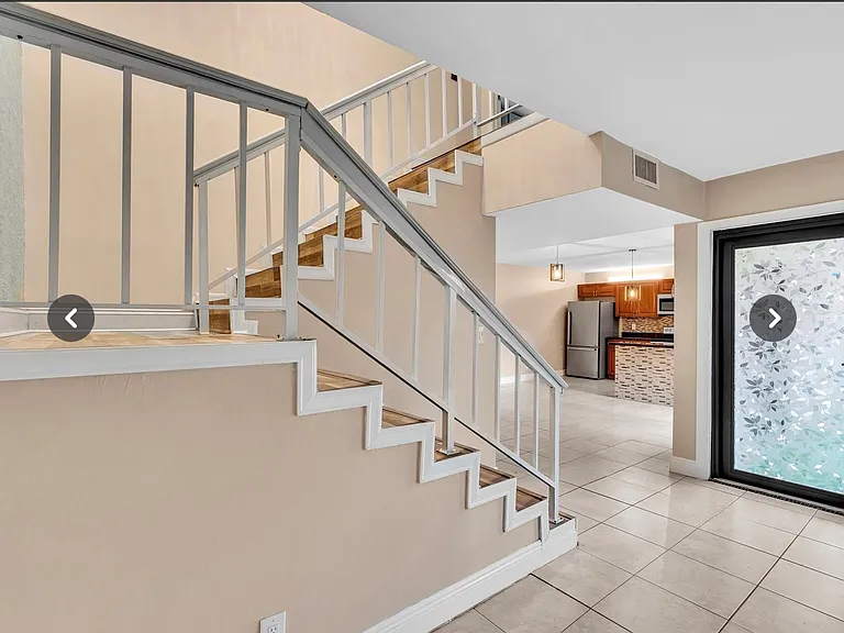 8115 SW 24th St #8115 — Photo 3