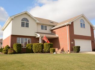 19456 Waterford Ln, Mokena, IL 60448