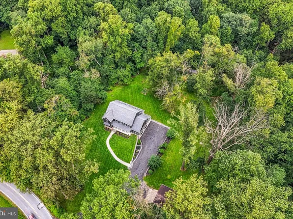 269 Pennocks Bridge Rd, West Grove, PA 19390
