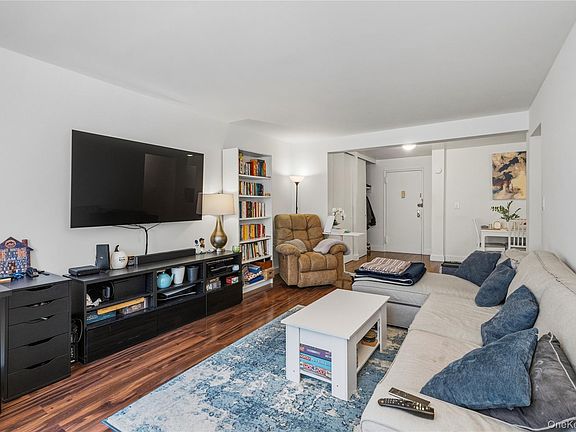 5th image of 111 E Hartsdale Avenue #3F