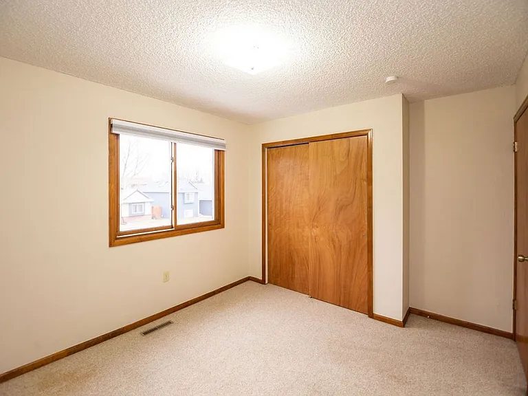 1937 Connecticut Dr — Photo 29