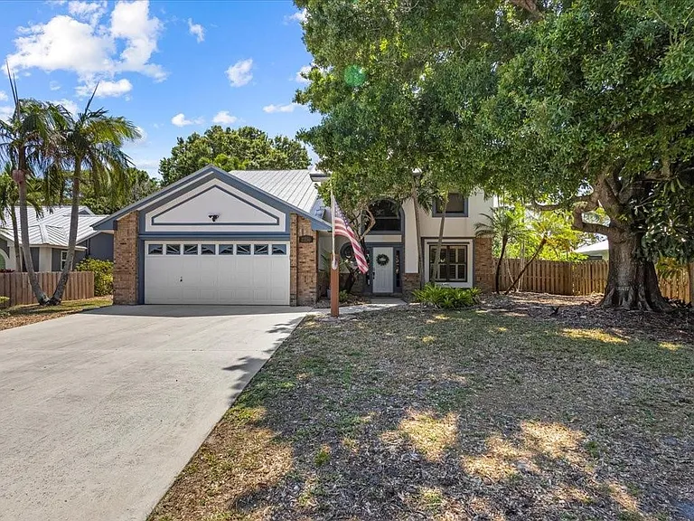 2250 SE Country Club Ln — Photo 34