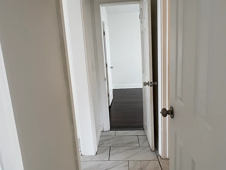 879 Elm St — Photo 4
