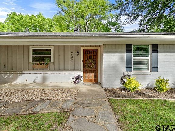 3rd image of 709 N Georgia St