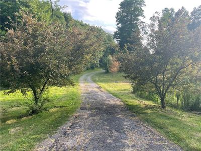 1784 Butler Pike, Grove City, PA, 16127