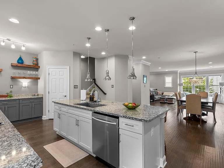 11826 Mango Ln — Photo 14