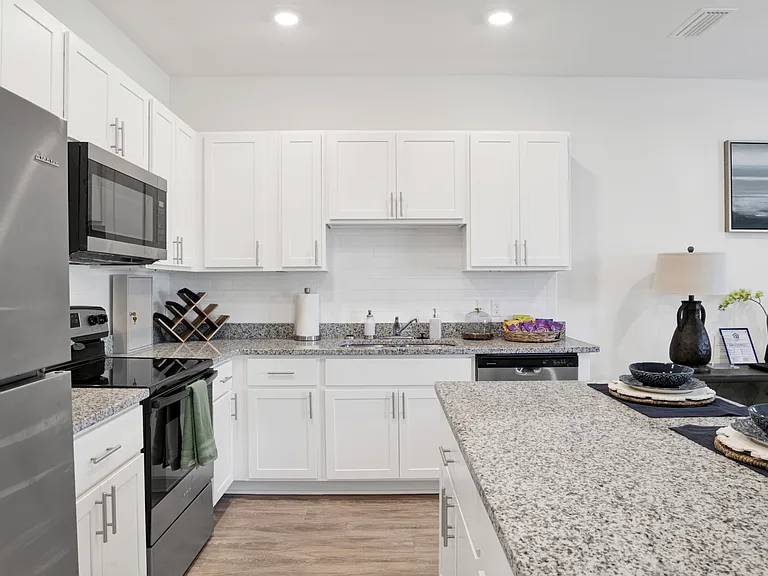 26978 Port Washington Ln — Photo 4