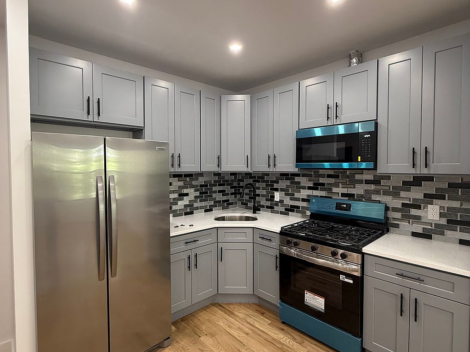 1st image of 133 Highland Pl #2R