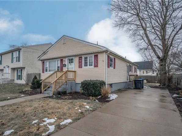 35 Charles St, East Providence, RI 02914