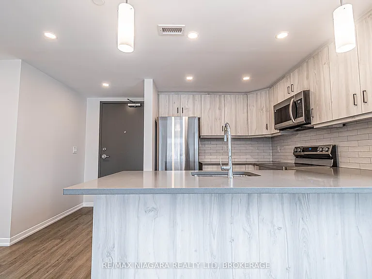 3998 Victoria Ave #111 — Photo 7