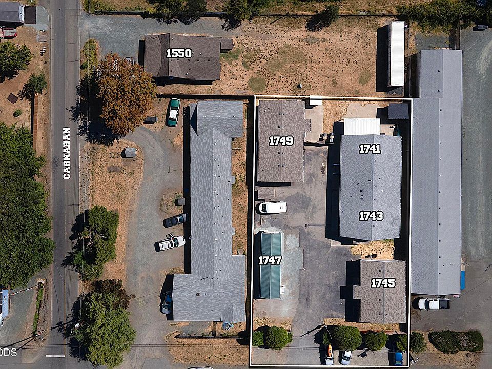 1st image of 1741 Rogue River Hwy