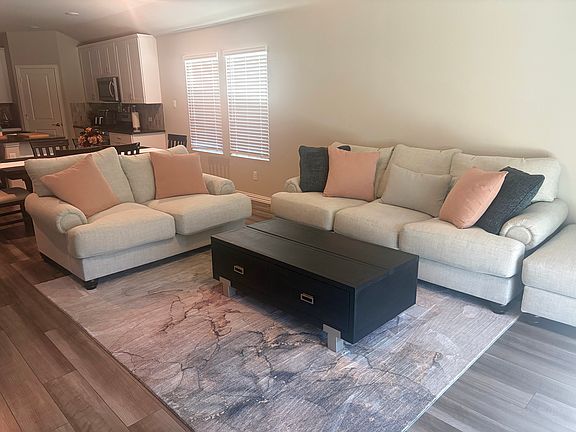 4th image of 216 Luna Ln