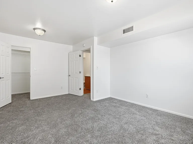 Pinecrest Apartments — Photo 14