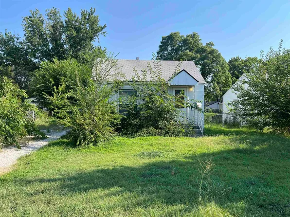 2025 W Irving St, Wichita, KS 67213
